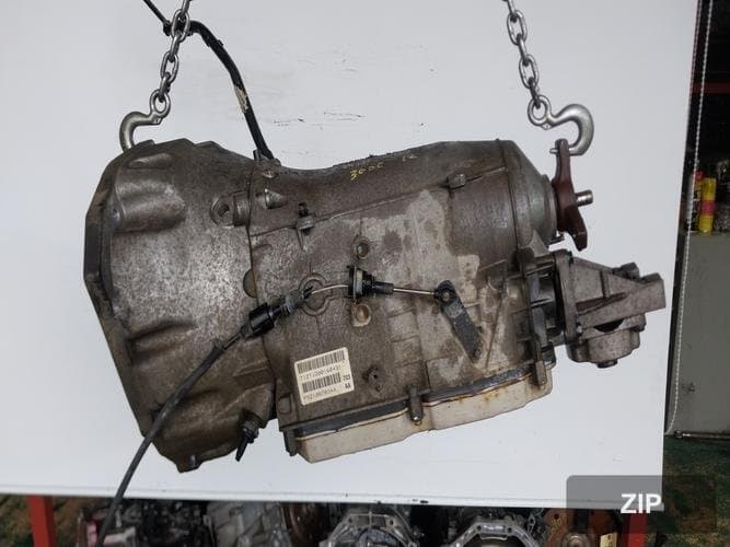 Chrysler 300 2012 — коробка передач 52108703AA