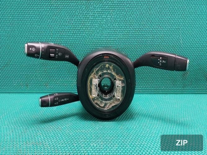 Mercedes-Benz A-Class 2015 — контактное кольцо (clock spring) A2469001211