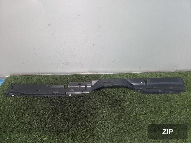 Land Rover Range Rover 2010 — кронштейн EOX50009