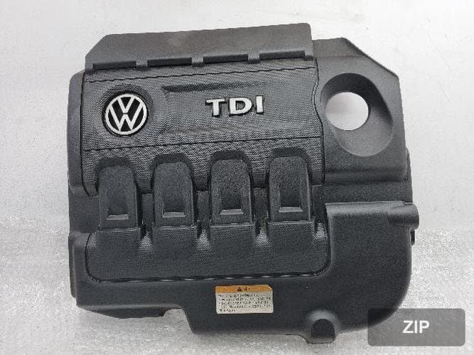 Volkswagen Golf 2013 — крышка двигателя 04L 103 954