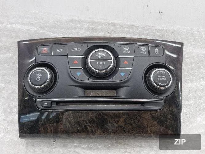 Chrysler 300 2012 — переключатель климат-контроля (печка/кондиционер) 1UW97AAAAA
