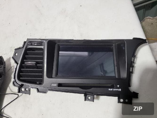 Kia K5 2011 — монитор JOYJ7B13082935
