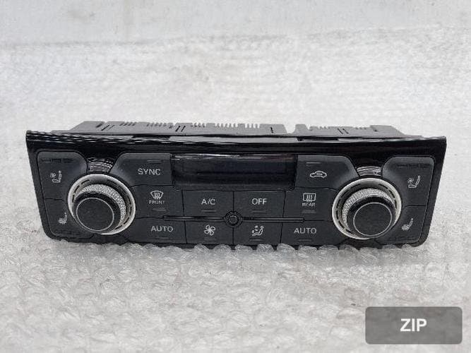 Audi A8 2011 — переключатель климат-контроля 4H0820043L