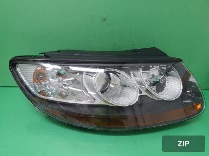 Hyundai Santa Fe 2010 — фара правая