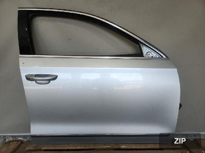 Volkswagen Passat 2013 — дверь передняя правая