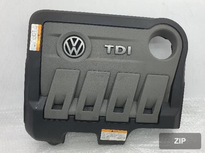 Volkswagen Passat 2013 — крышка двигателя 03L 103 925 T