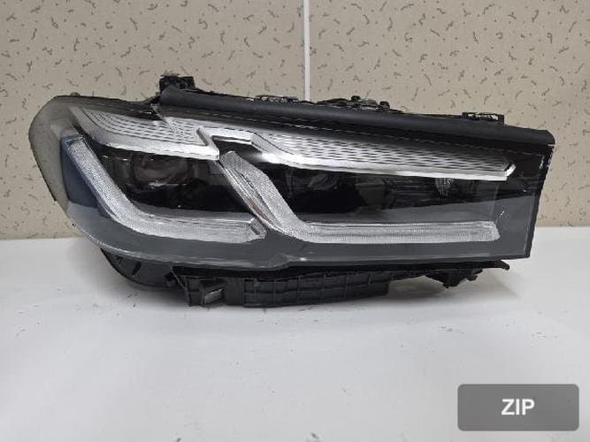 BMW 5 серия 2022 — фара правая 63115A388C8
