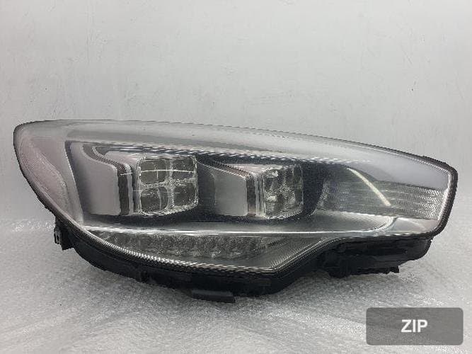 Kia K9 2013 — фара правая светодиодная 92102-3T200