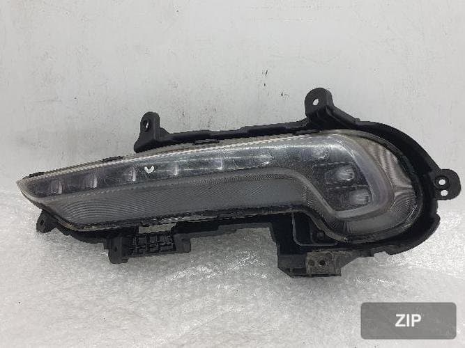 Kia K9 2013 — противотуманная фара левая (водительская сторона) LED 92201-3T1