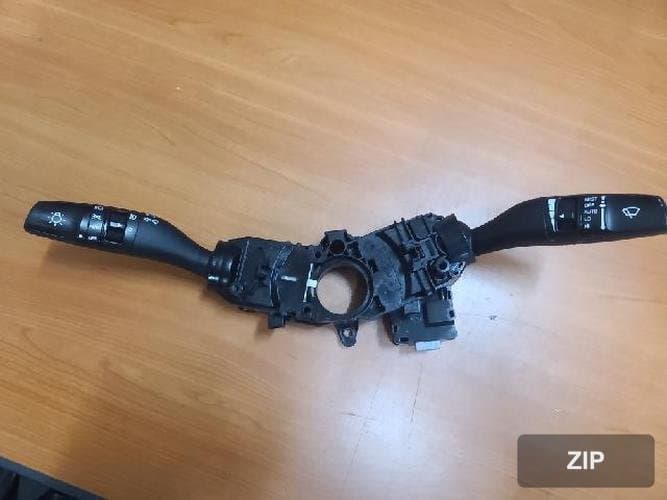 Kia K9 2013 — переключатель комбинированный