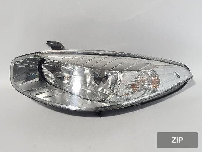 Renault SM3 2011 — фара левая