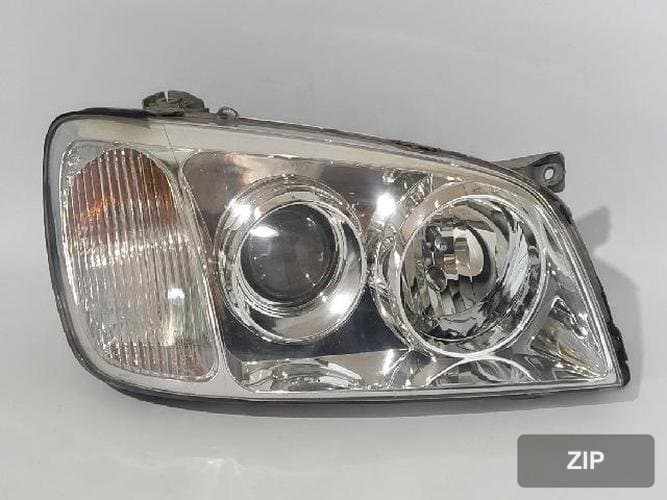 Hyundai Grandeur 2004 — фара правая 1
