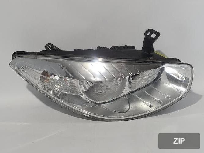 Renault SM3 2011 — фара правая