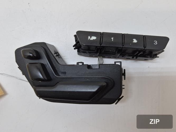 Mercedes-Benz E-Class 2013 — кнопка/переключатель A2128700458