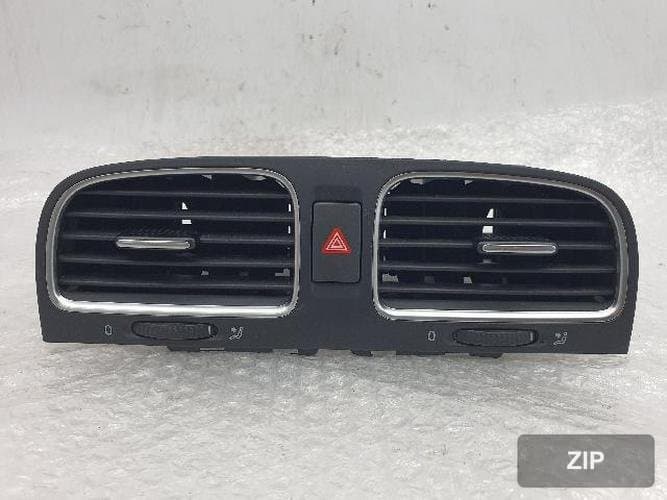 Volkswagen Golf 2013 — центральный дефлектор обдува 5K0 815 735 D
