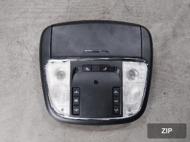 Chrysler 300 2013 — плафон салона 1