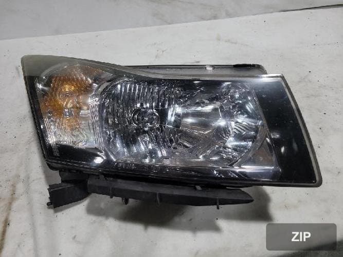 GM Daewoo Lacetti 2010 — фара правая