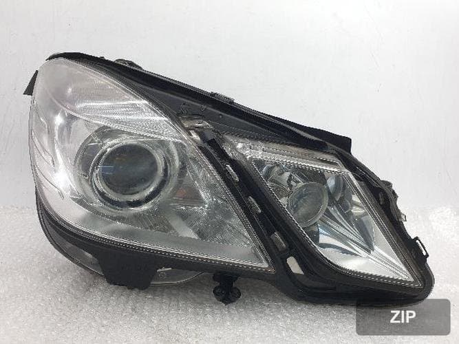 Mercedes-Benz E-Class 2012 — фара правая (ксенон) A2128202059KZ