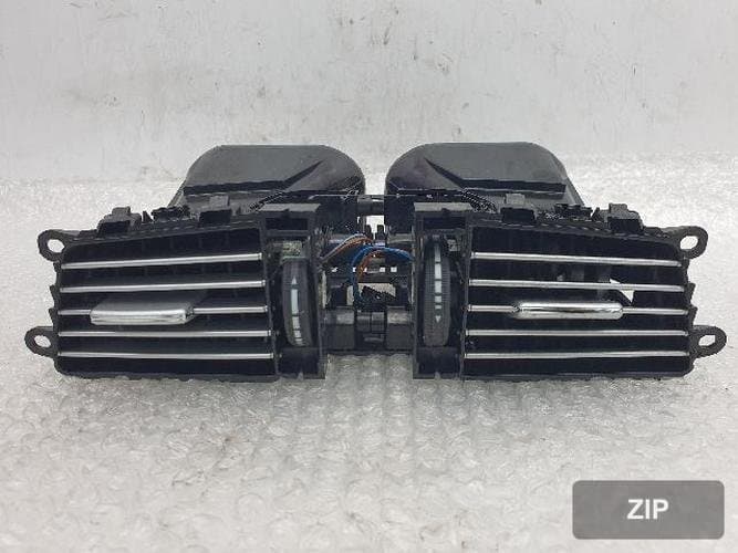 Mercedes-Benz E-Class 2012 — центральный дефлектор воздуховода A212 830 28 54