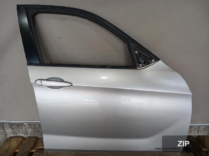 BMW X1 2011 — дверь передняя правая