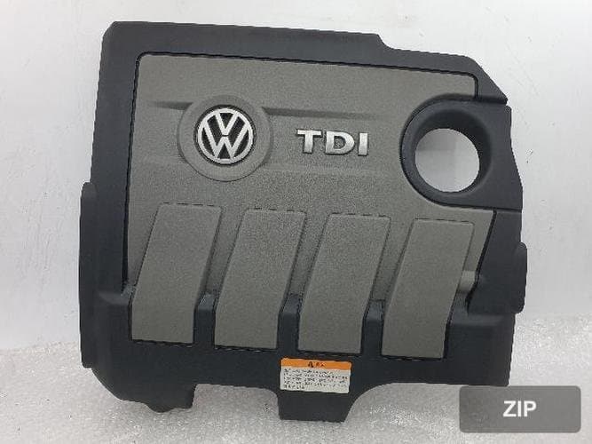 Volkswagen Golf 2013 — крышка двигателя 03L 103 925B