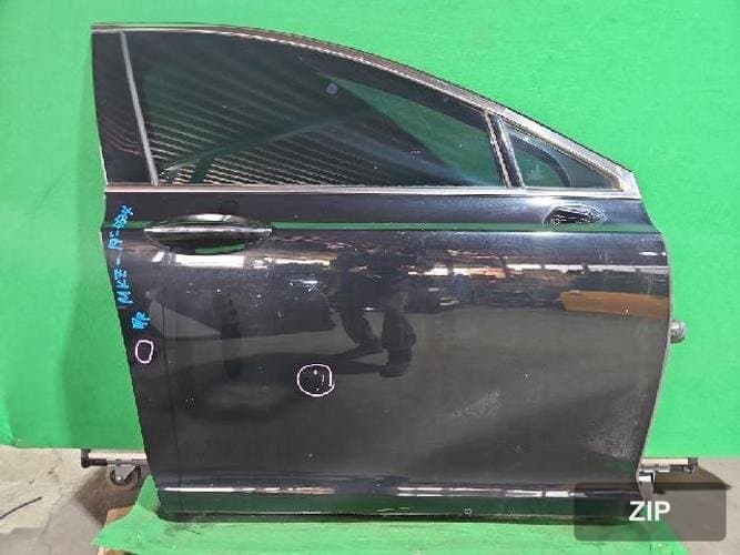 Ford MKZ 2019 — дверь передняя правая
