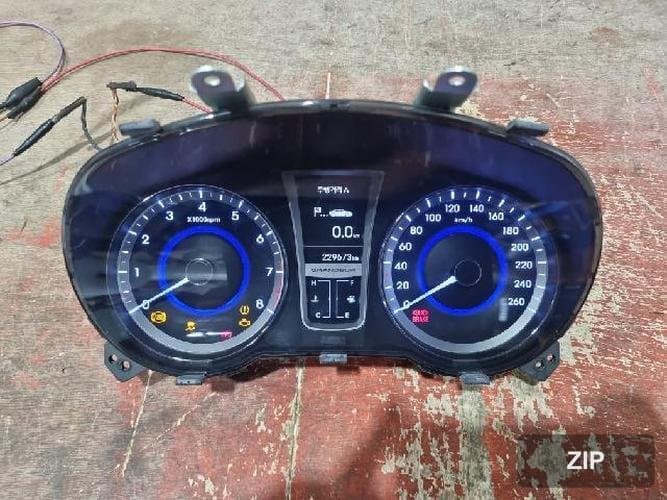 Hyundai Grandeur 2013 — приборная панель 94003-3V030