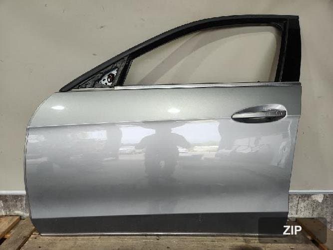 Mercedes-Benz E-Class 2014 — дверь передняя левая
