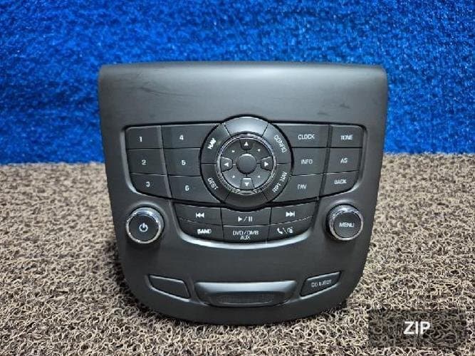 GM Daewoo Orlando 2015 — панель аудиосистемы с отсеком и USB