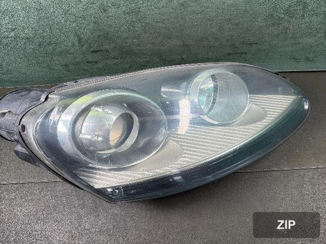 Volkswagen Golf 2008 — фара правая HID
