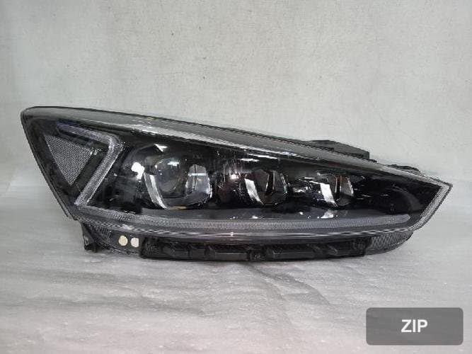 Kia K7 2016 — фара правая (headlamp) 92102 F6200