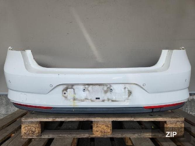Renault SM6 2019 — бампер задний