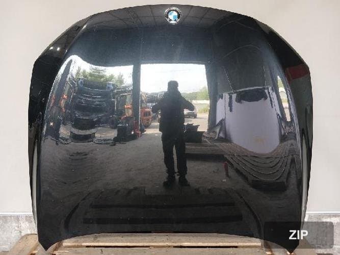 BMW 7 серия 2011 — капот