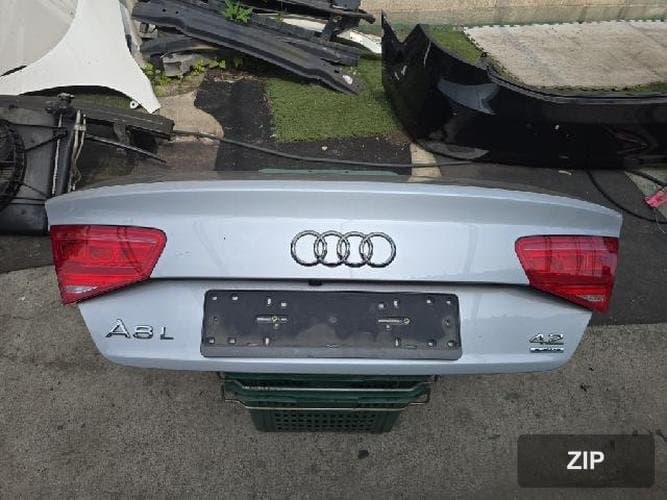 Audi A8 2012 — крышка багажника 4