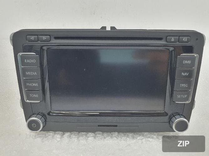 Volkswagen Passat 2013 — AV-система 3C8 035 685 A 1