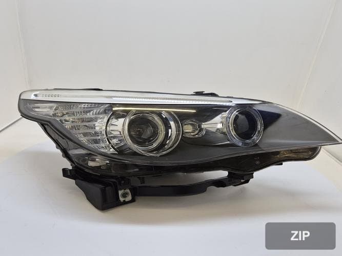 BMW 5 Series 2004 — фара правая 7177740