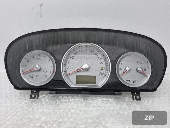 Hyundai Sonata 2005 — приборная панель (бензин) 94003-3K070