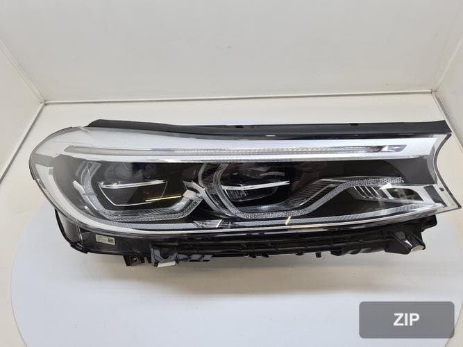 BMW 5 Series 2020 — фара правая 8497226
