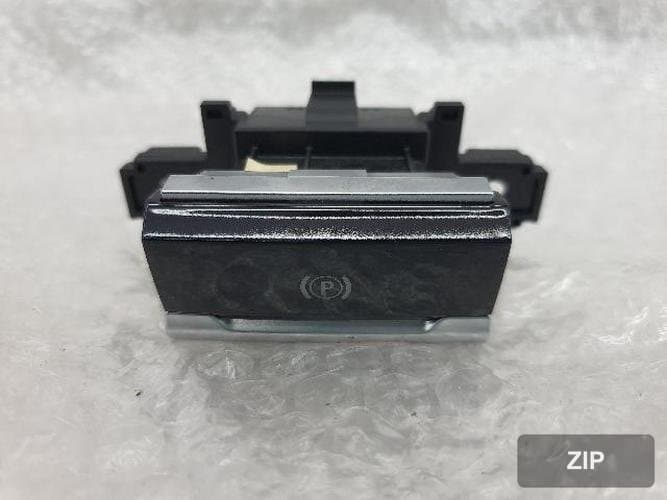 Citroën C4 2015 — кнопка/переключатель EPB 96781160