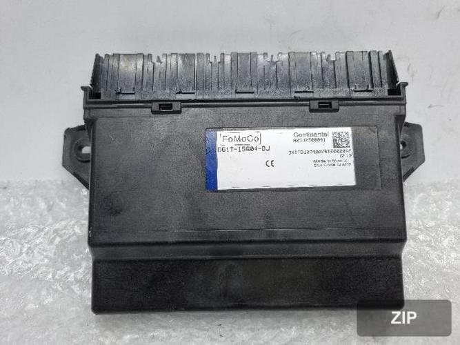 Ford Taurus 2016 — блок управления BCM DG1T-15604-DJ