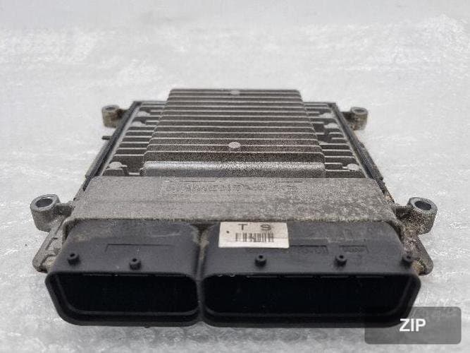 Hyundai Sonata 2005 — блок управления двигателем ECU 39100-25000