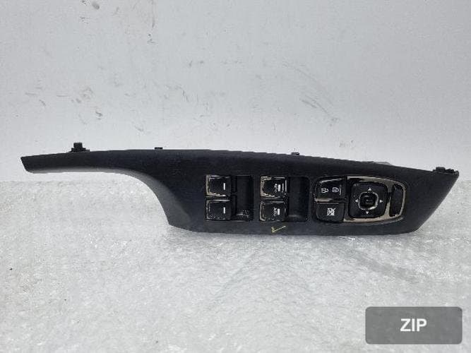 Hyundai Grandeur 2012 — кнопка стеклоподъемника водителя 93570-3V021RY