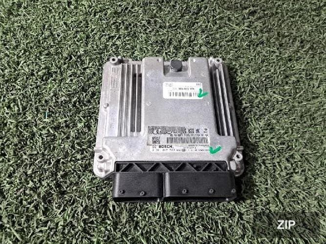 Audi A4 2012 — блок управления двигателем ECU 03L906022MK