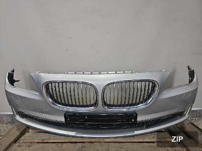 BMW 7 Series 2010 — передний бампер