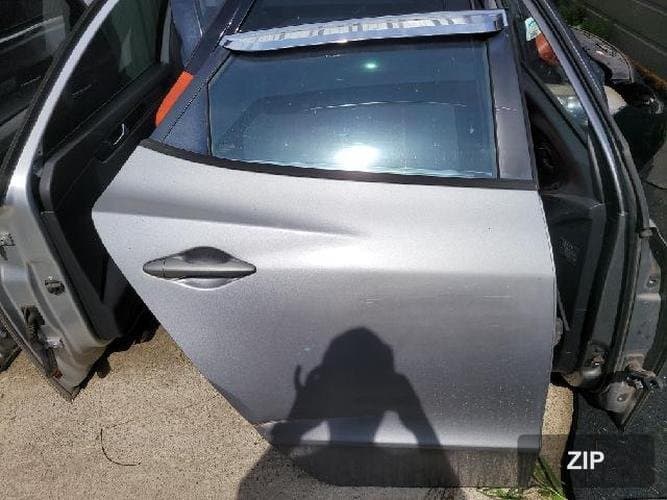 Hyundai Tucson 2010 — дверь задняя правая