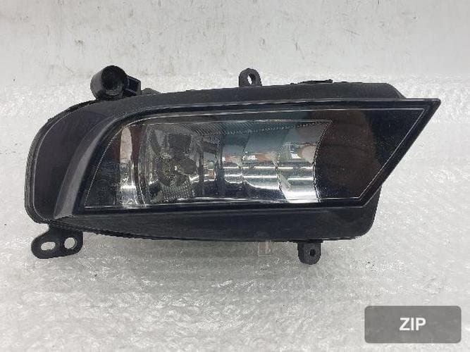 Audi A4 2015 — противотуманная фара правая 8K0 941 700 B