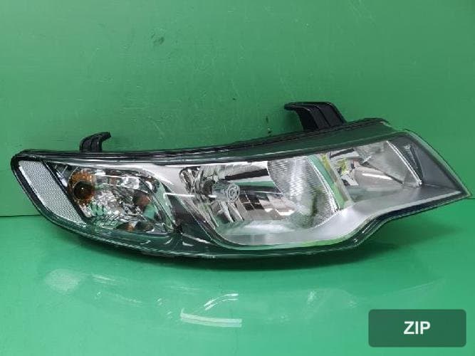 Kia Forte 2011 — фара передняя правая