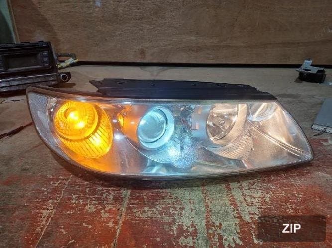 Hyundai Grandeur 2007 — фара правая HID 92102-3L100