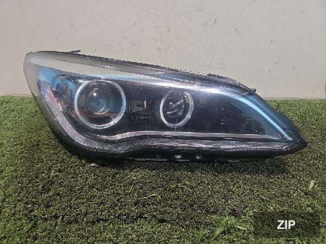 Hyundai Aslan 2017 — фара передняя правая
