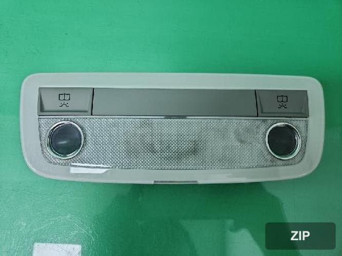Mercedes-Benz GLK-Class 2011 — салонный светильник 1